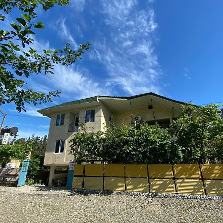 Guest House Mari Уреки Екстериор снимка