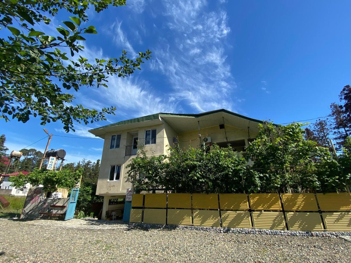 Guest House Mari Уреки Екстериор снимка