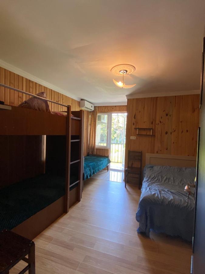Guest House Mari Уреки Екстериор снимка
