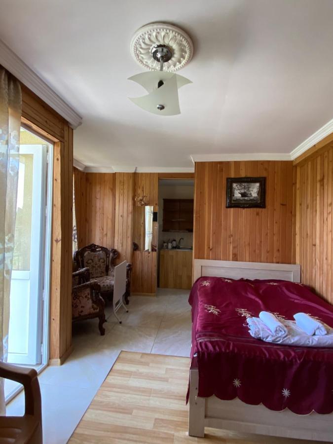 Guest House Mari Уреки Екстериор снимка