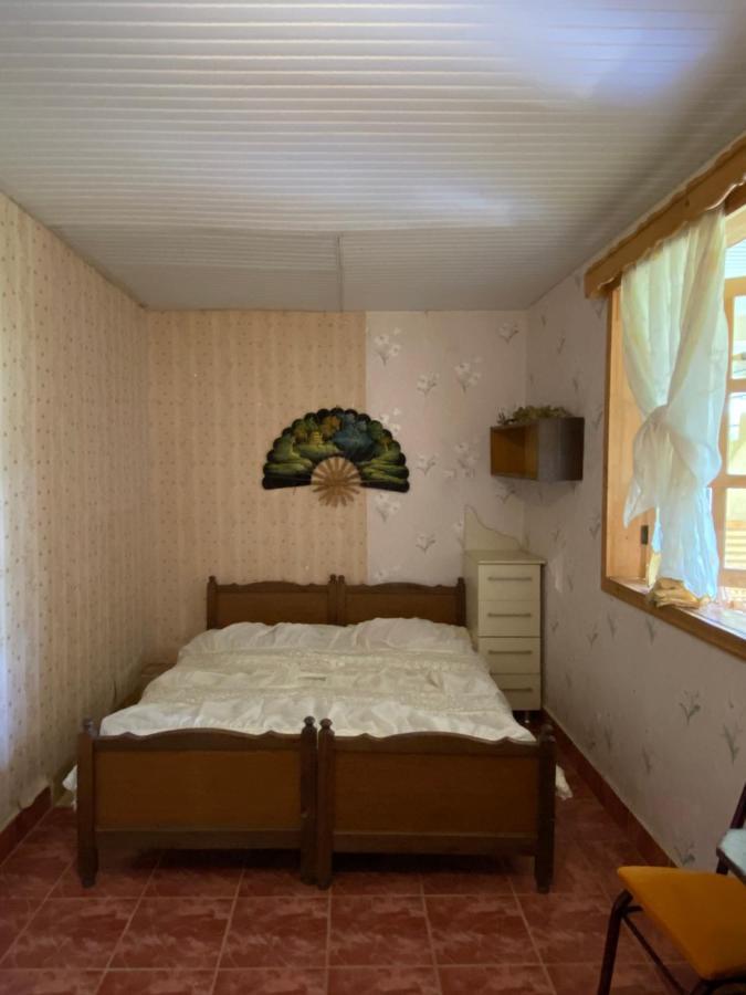 Guest House Mari Уреки Екстериор снимка