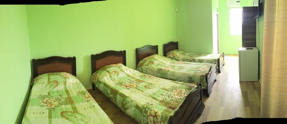 Guest House Mari Уреки Екстериор снимка
